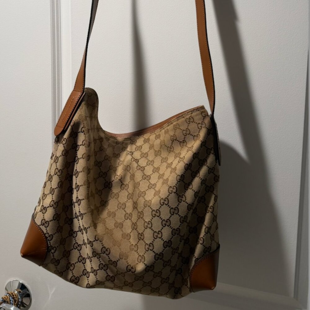 Great GG Canvas Messenger Bag! - Picture 9 of 10